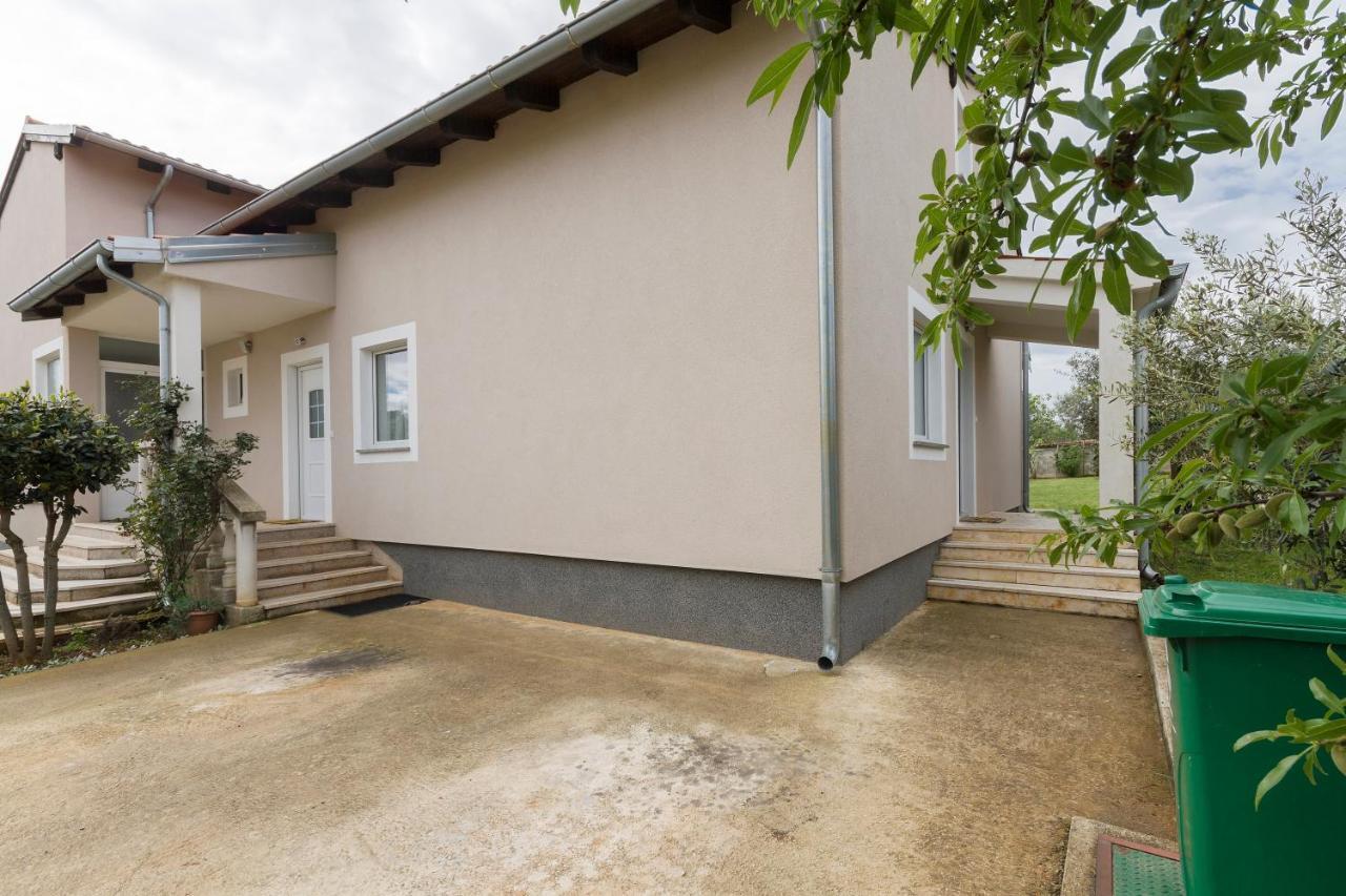 Apartment Apartman Nino Stinjan Pula
